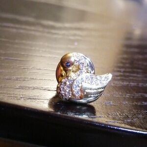 Luxury Swarovski Sparkling Crystals Gold Swan Tiny Pin